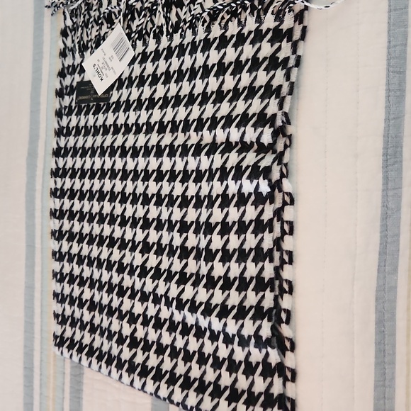 Patterned scarf - Picture 1 of 2